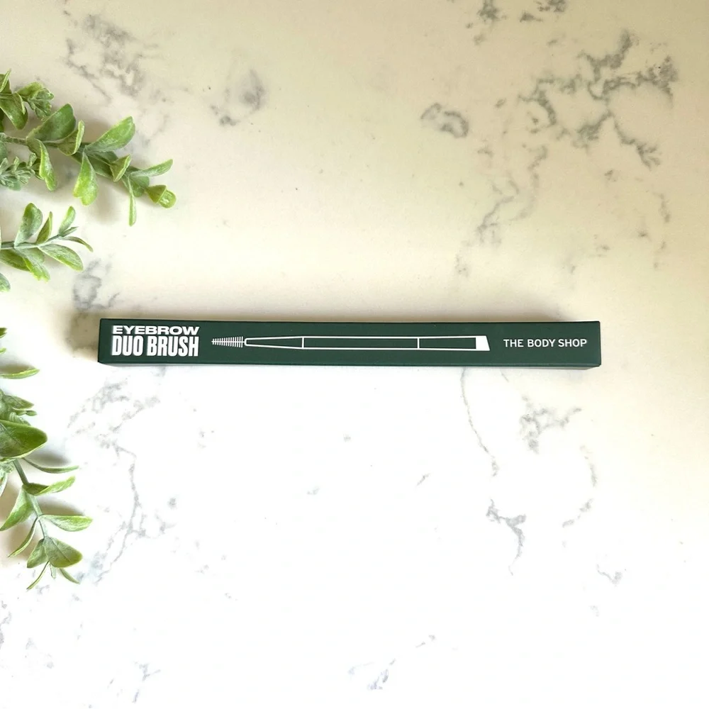 3/$22🩶  The Body Shop Eyebrow Duo Brush NEW In Box Makeup Brush Vegan